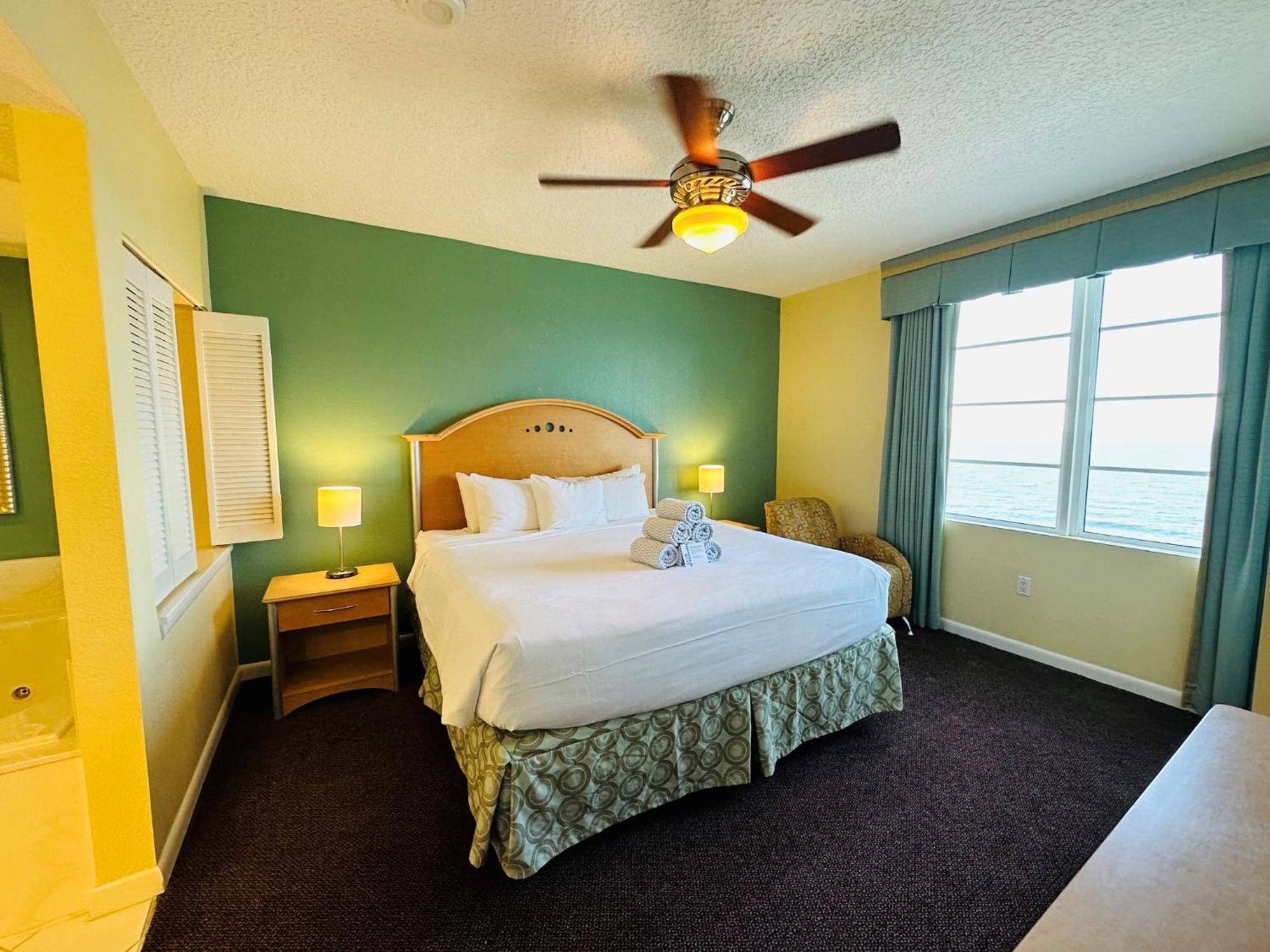 Club Wyndham Ocean Walk Hotel Daytona Beach Room photo